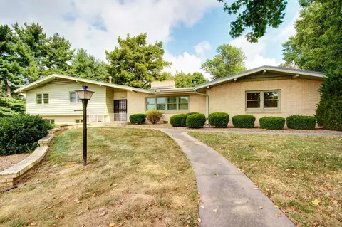 3035 E Glenwood St, Springfield, MO 65804 photo 1