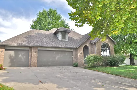 5590 S Parkhill Ave, Springfield, MO 65810 photo 1