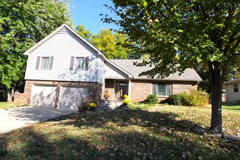 2807 E Ridgeview Cir, Springfield, MO 65804 photo 1