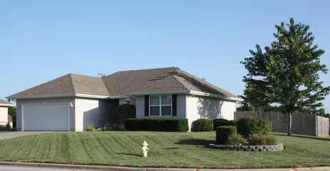 4554 W University St, Springfield, MO 65802 photo 1