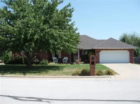 402 S Kendall Ct, Nixa, MO 65714 photo 1