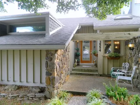 3554 E Catalpa St, Springfield, MO 65809 photo 1