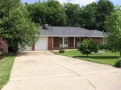 2039 E Lon St, Springfield, MO 65803 photo 1