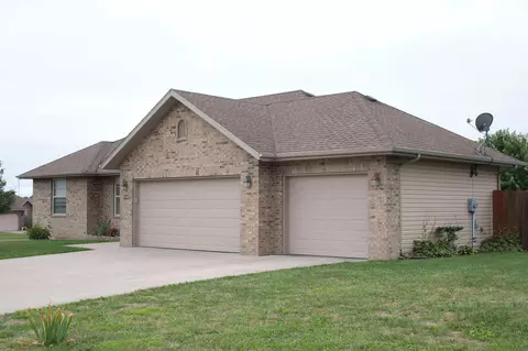 749 N Walleye St, Nixa, MO 65714 photo 1