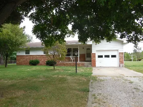 478 E Farm Rd 84, Springfield, MO 65803 photo 1