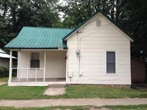 921 E Garfield St, Springfield, MO 65803 photo 1