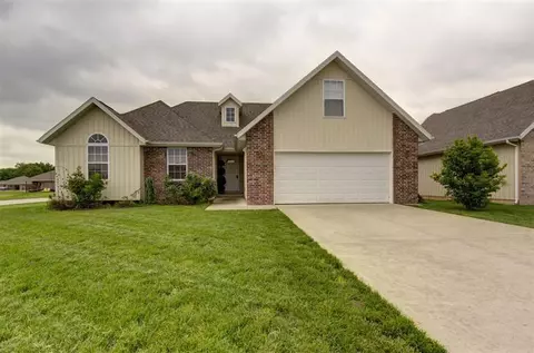 1138 S Arcadia Ave, Springfield, MO 65804 photo 1