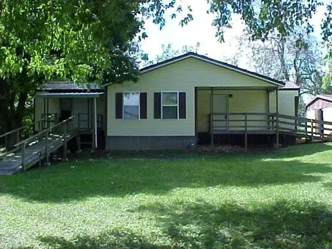 322 E Garfield Ave, Seymour, MO 65746 photo 1