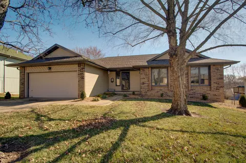 4256 S Elmview Ave, Springfield, MO 65804 photo 1