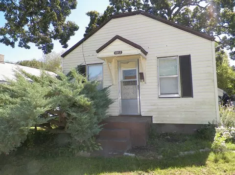 1812 W Calhoun St, Springfield, MO 65803 photo 1