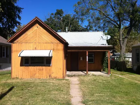 1407 W Nichols St, Springfield, MO 65802 photo 1