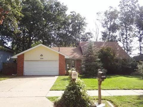 2046 S Hillcrest Ave, Springfield, MO 65807 photo 1