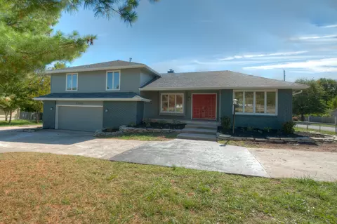 3510 E Whitehall Dr, Springfield, MO 65809 photo 1