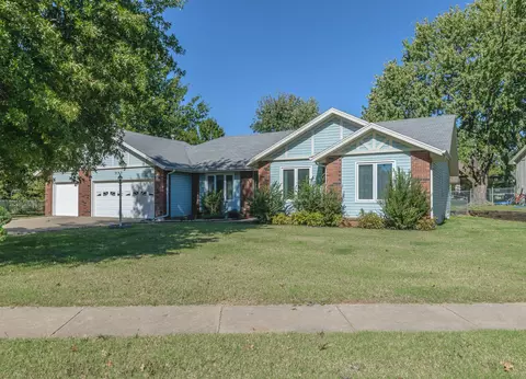 3163 W Tracy Ct, Springfield, MO 65807 photo 1