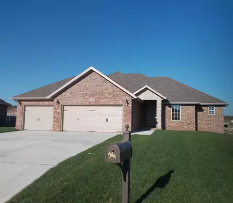 4535 E Cromwell St, Springfield, MO 65802 photo 1