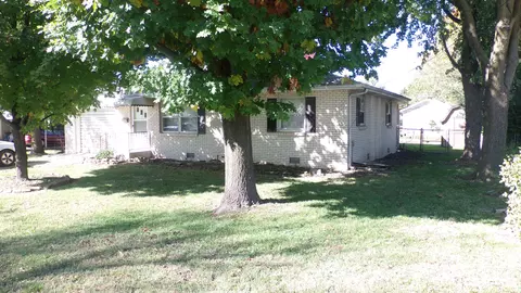 421 E Madison St, Marshfield, MO 65706 photo 1