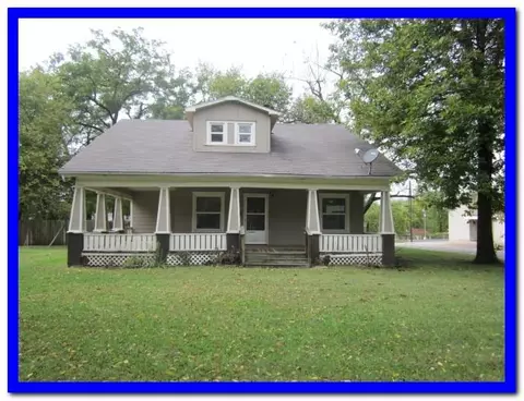2055 N Johnston Ave, Springfield, MO 65803 photo 1