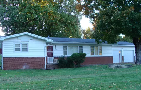 2257 S Lone Pine Ave, Springfield, MO 65804 photo 1