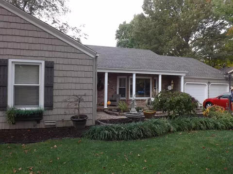 1854 E Cardinal St, Springfield, MO 65804 photo 1