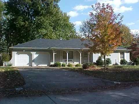 2446 S Rogers Ave, Springfield, MO 65804 photo 1