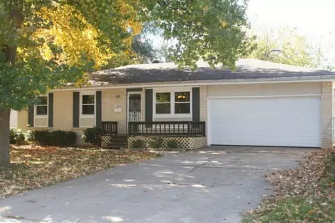 2339 S Dollison Ave, Springfield, MO 65807 photo 1
