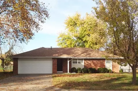 4205 W Tarkio St, Springfield, MO 65802 photo 1