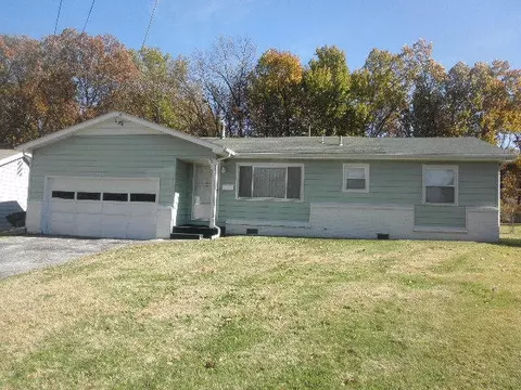 848 S Belcrest Ave, Springfield, MO 65802 photo 1
