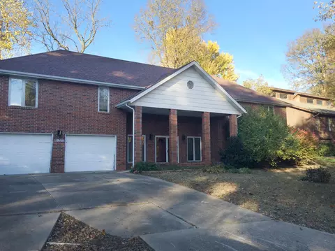 1925 E Buena Vista St, Springfield, MO 65804 photo 1