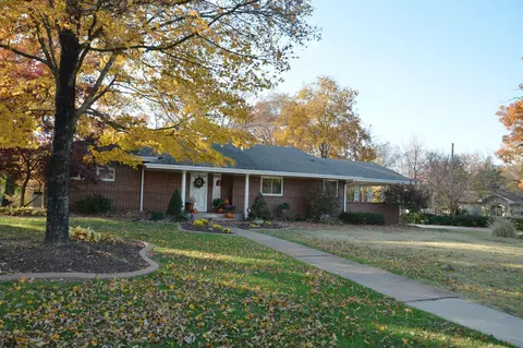 205 Walnut Ln, Branson, MO 65616 photo 1