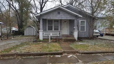 1311 W Elm St, Springfield, MO 65806 photo 1