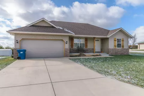 305 Union Hl, Clever, MO 65631 photo 1