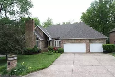 2218 E Briar St, Springfield, MO 65804 photo 1