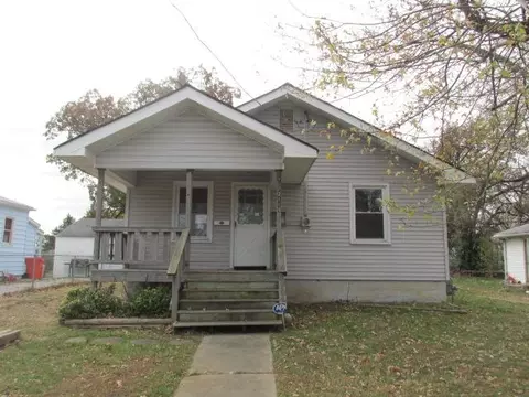 2114 W Atlantic St, Springfield, MO 65803 photo 1