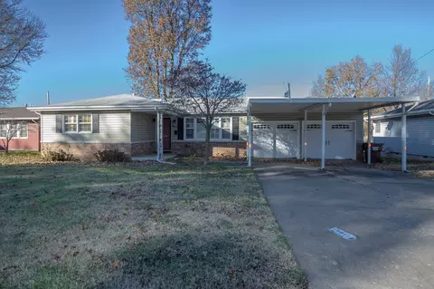 2431 S Ferguson Ave, Springfield, MO 65807 photo 1