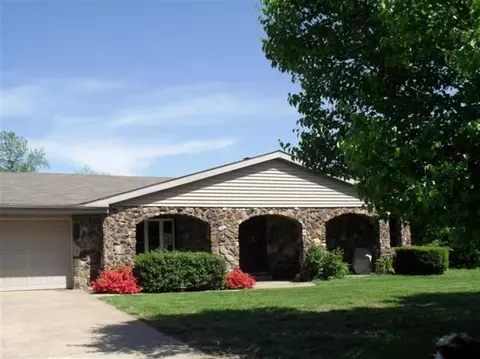 746 S Mccrite Ave, Springfield, MO 65802 photo 1