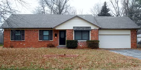 1053 S Peach Tree Ave, Springfield, MO 65804 photo 1