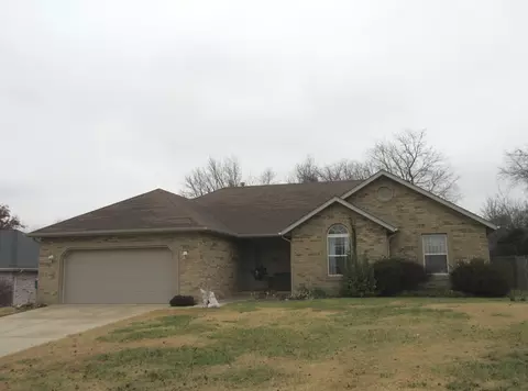 3667 W Cardinal Dr, Springfield, MO 65810 photo 1