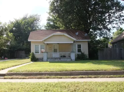 1347 N Sherman Ave, Springfield, MO 65802 photo 1