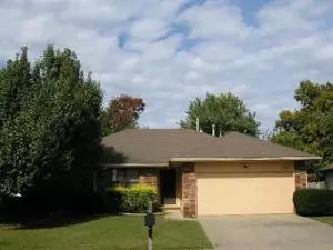 1215 W Maplewood St, Springfield, MO 65807 photo 1