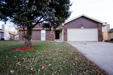 922 W Sunset St, Springfield, MO 65807 photo 1