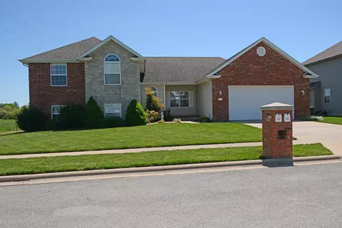 534 E Halsey St, Republic, MO 65738 photo 1