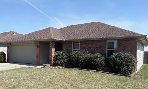 798 S Eric St, Springfield, MO 65802 photo 1