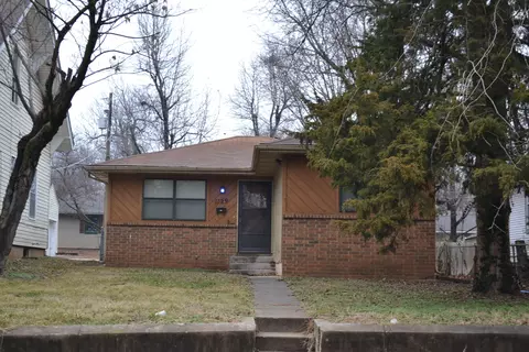 1129 W Mt Vernon St, Springfield, MO 65806 photo 1