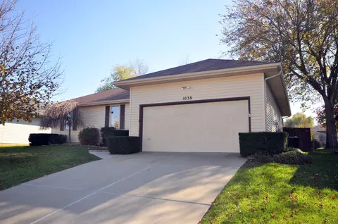 1038 E Snider St, Springfield, MO 65803 photo 1