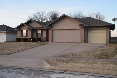 4197 W University St, Springfield, MO 65807 photo 1