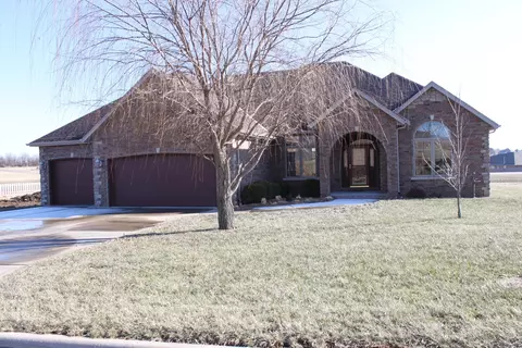 4530 E Kentbrook Dr, Springfield, MO 65802 photo 1