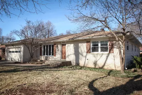 2379 E Berkeley St, Springfield, MO 65804 photo 1