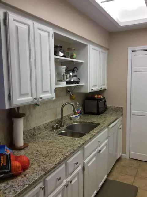 930 E Primrose St #D-3, Springfield, MO 65807 photo 1