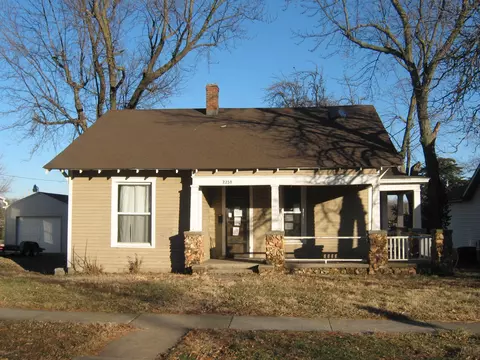 2238 N Benton Ave, Springfield, MO 65803 photo 1