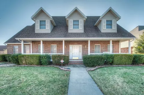 2306 W Winchester St, Springfield, MO 65807 photo 1